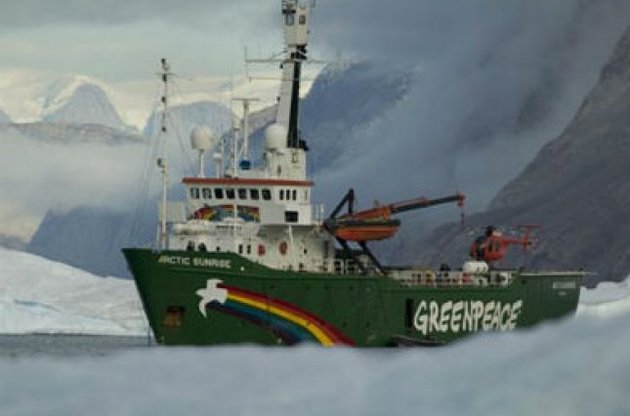 Російський суд заарештував всіх членів екіпажу Arctic Sunrisе