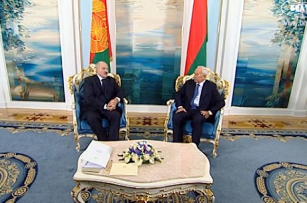 Азаров поблагодарил Лукашенко за спокойную оценку по ассоциации Украины с ЕС
