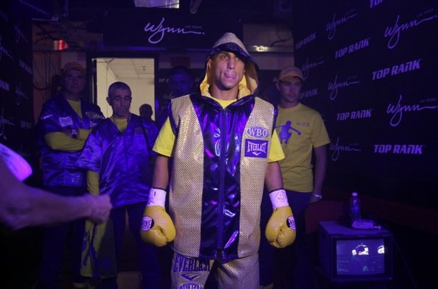 Ломаченко предстал перед публикой в Лас-Вегасе в одежде в тон украинскому флагу
