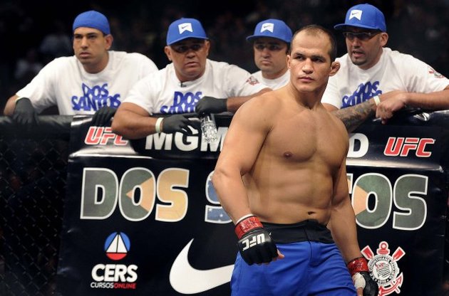 Джуниор дос Сантос