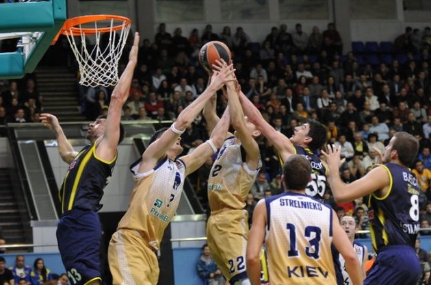 Киевляне боролись с грозным соперников, однако уступили в конце игры