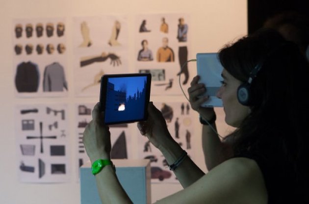 Створено технологію перегляду фільмів, де сюжет змінюється залежно від положення екрана