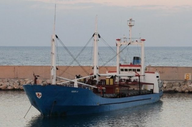 МИД: Среди экипажа судна с нелегальным оружием, задержанного в Греции, граждан Украины нет