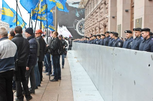 Оппозиция будет пикетировать заседание Киевсовета: столичная мэрия усиленно охраняется
