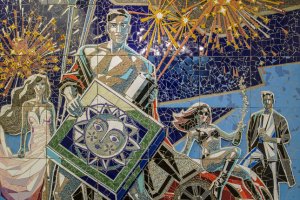 Сто лет разницы