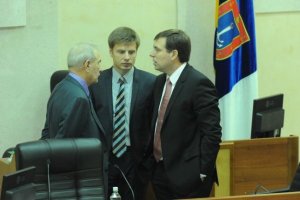 Зміна постових, або Рівняння на вибори