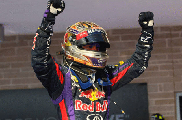 Феттель в ранге чемпиона мира установил рекорд "Формулы-1", победив в восьмой гонке подряд