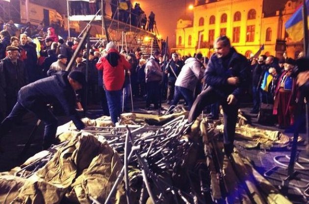 Оппозиционеры решили ставить палатки на Европейской площад