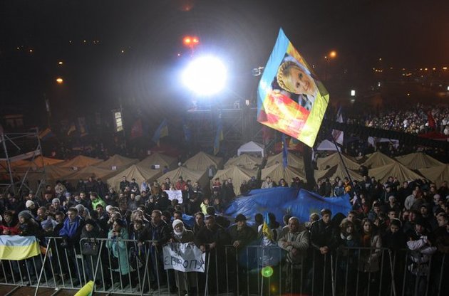 Ночь в палаточных городках в центре столицы прошла спокойно
