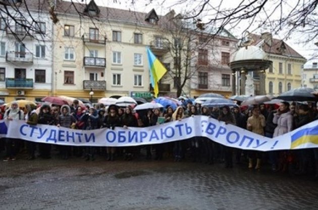 Названы киевские вузы, не пускающие студентов на Евромайдан