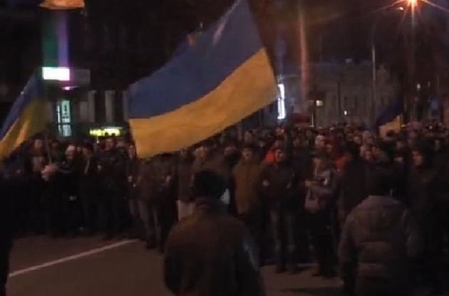 Протестующие заблокировали все входы на территорию Кабмина