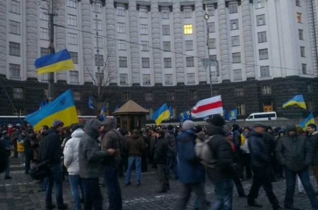 Митингующие у Кабмина