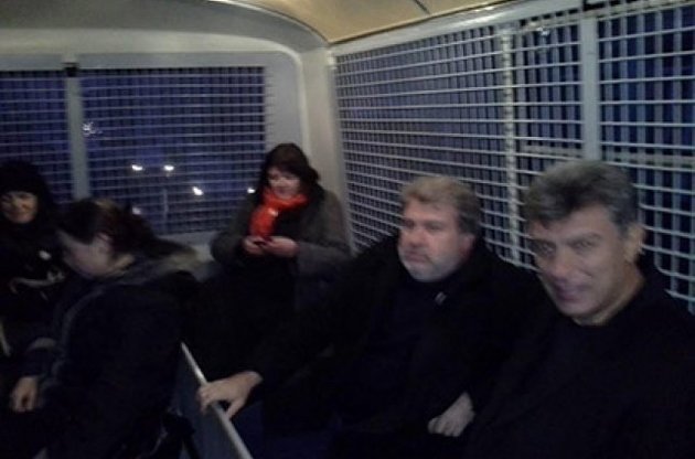 У посольства Украины в Москве задержали сторонников «Евромайдана»