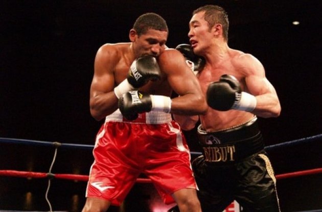 Епіфаніо Мендоса (на передньому плані) - серйозний суперник для Усика