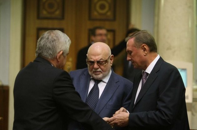 Регионалы Анатолий Кинах, Ян Табачник и Александр Ефремов