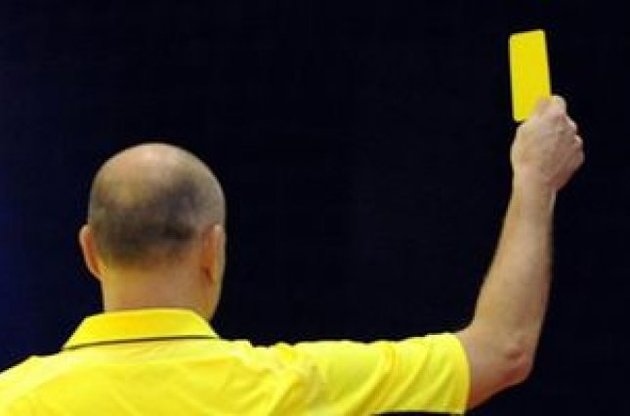 Платини предложил заменить желтые карточки в футболе удалениями