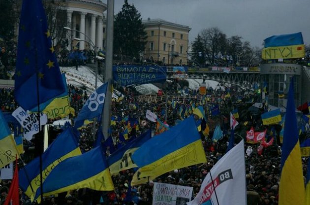 Митингующие с Майдана двинулись пикетировать правительственный квартал