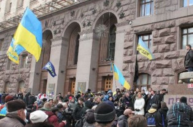 У центр Києва стягнуть "Беркут", Євромайдан готується відбивати штурм