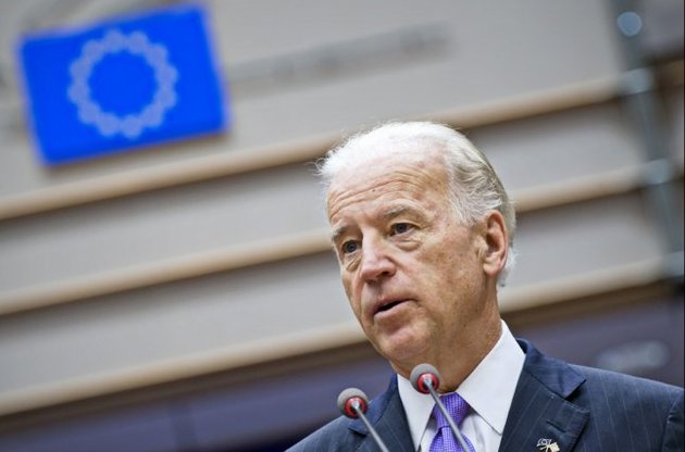 Вице-президентСША Джо Байден призвал Виктора Януковича остановить насилие