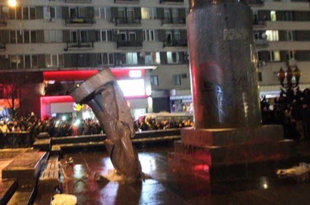 От вьетнамцев скрывают ликвидацию памятника Ленину в Киеве