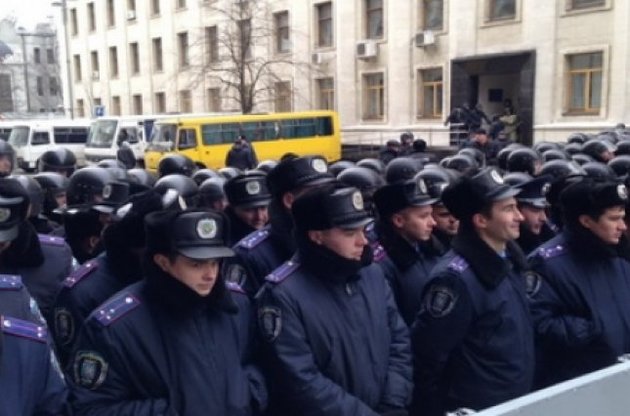 Силовики перекрили урядовий квартал у Києві