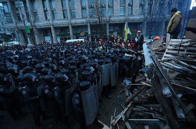 Оппозиция сообщила об участии 4-х тысяч силовиков в ночном штурме Евромайдана