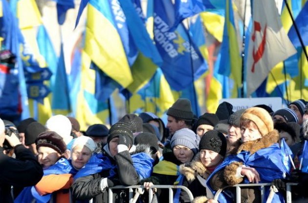 Сторонники Януковича аргументировали отказ от Европы отсутствием денег на массаж коровам