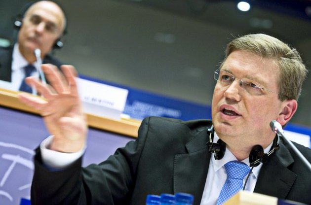 Фюле считает, что соглашения Украины и РФ должны соответствовать обязательствам Киева перед ЕС