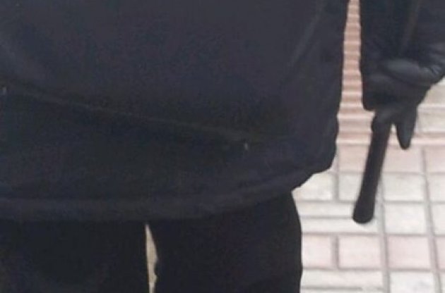 Титушки захватили дом одного из активистов Евромайдана