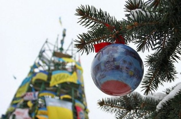 Власти Киева обвинили активистов Евромайдана в краже новогодних игрушек