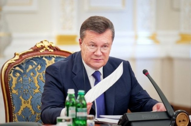 Янукович знову обіцяє оголосити "рішучу війну корупції"