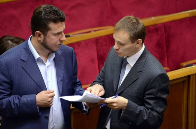 Антон Яценко (слева)