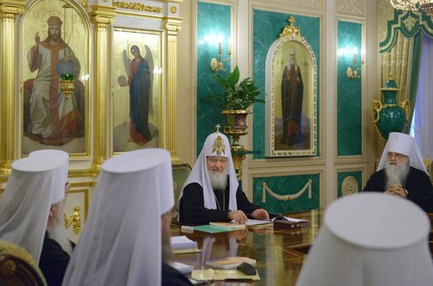 Русская православная церковь предупредила украинцев, что "революции высвобождают низменные страсти"