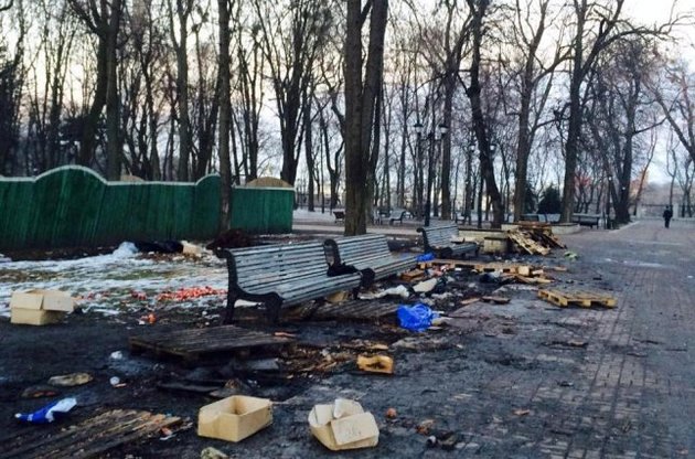 Донецькі регіонали закликали слідом за "антимайданом" згорнути київський Майдан