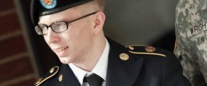 Информатор Wikileaks Брэдли Мэннинг награжден премией 
