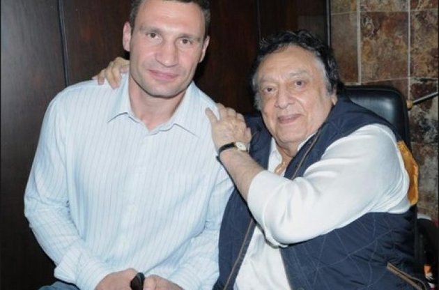 Хосе Сулейман и чемпион мира по версии его организации Виталий Кличко