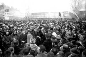 Червона Шапочка і бабуся з великими зубами