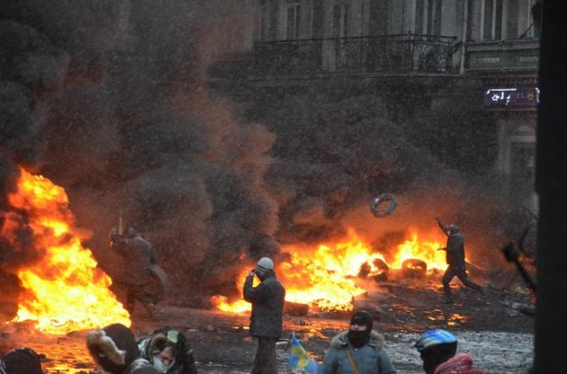 На Грушевского перемирье: на переговоры пошел один из активистов