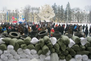 По законам физики