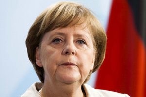 Меркель встретится  с лидерами Майдана
