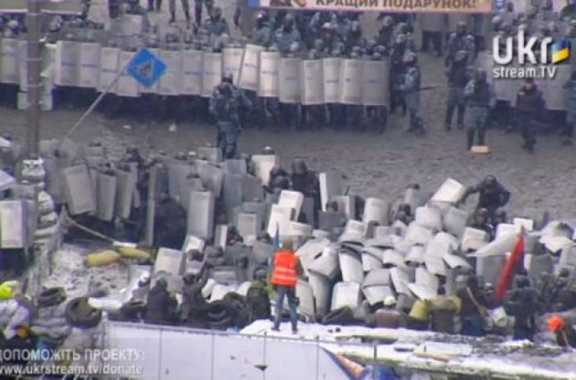 На Грушевского силовики использовали лишь травматические патроны