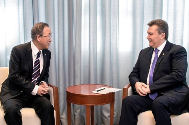 Генсек ООН призвал Януковича не затягивать с выполнением соглашения с оппозицией