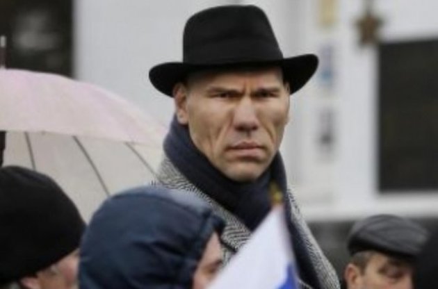 26 февраля в Крым прибыла большая группа российских депутатов