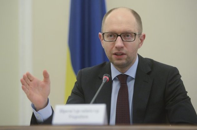 Яценюк заявил, что Украина не обсуждает перспективы членства в НАТО
