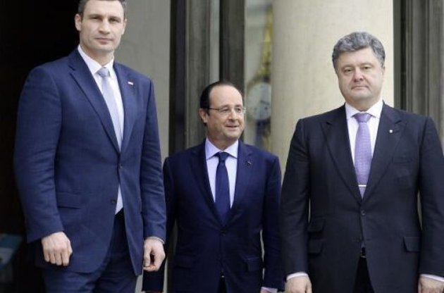 Кличко попросил Олланда помочь Украине отстоять территориальную целостность