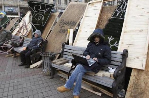 Баррикады на Майдане будут стоять до президентских выборов