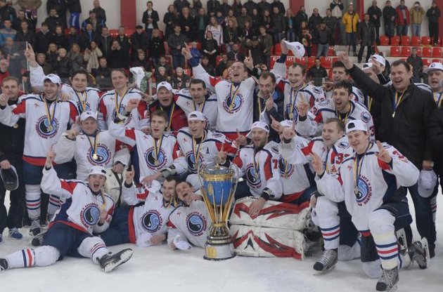 Впервые в истории "Компаньон" выиграл хоккейный чемпионат Украины