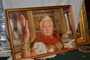 "Межигір'я та маєтки Пшонки — це лише модель того несмаку і безладу, які панують у нашій державній сфері"