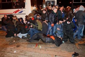 Схід: кривавий світанок