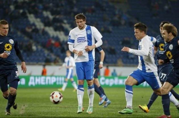 Евгении Селезнев (слева) Коноплянка принесли победу "Днепру" над "Севастополем"